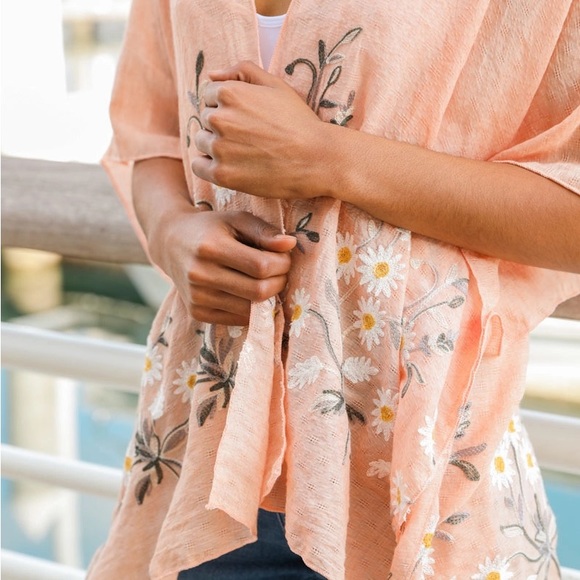 Peach Daisy Embroidered Woven Floral Kimono Open Wrap Coverup Top One Size - Picture 3 of 4